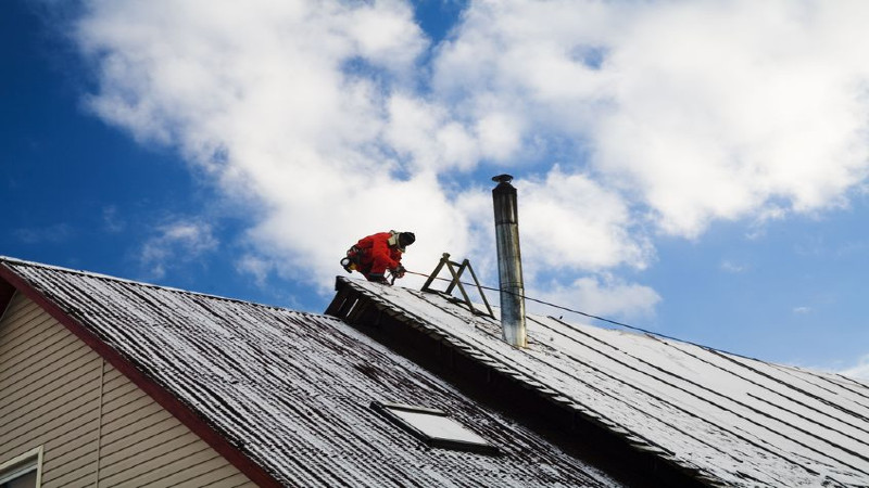 Signs That It’s Time to Call for a Professional Roof Repair in Naples, FL