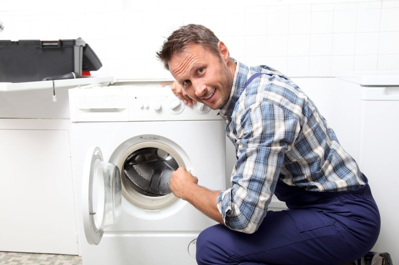 Top Modern Amenities Everyone Wants at the Laundromat in Mandarin, FL